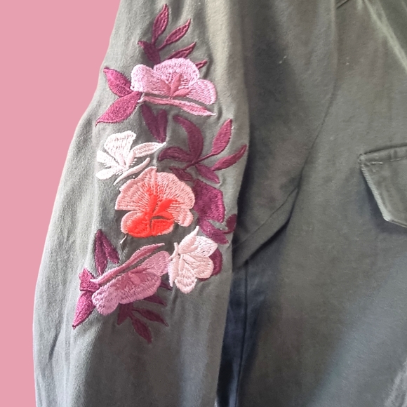 Liquid X Embroidered Floral & Tiger Khaki Green Utility Jacket - Picture 4 of 11